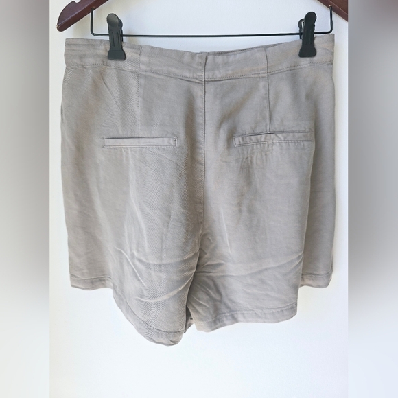 VERO MODA Mushroom Brown Grey Tan  Shorts with Tie Waist Size M - Picture 7 of 9